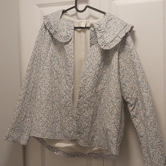 Flower Print Ruffle-Collar Shirt Jacket - Picture 3 of 7